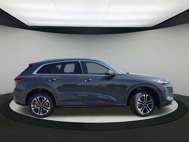 New 2025 Audi Q5 Premium w/ Convenience Package AWD/4WD image 8