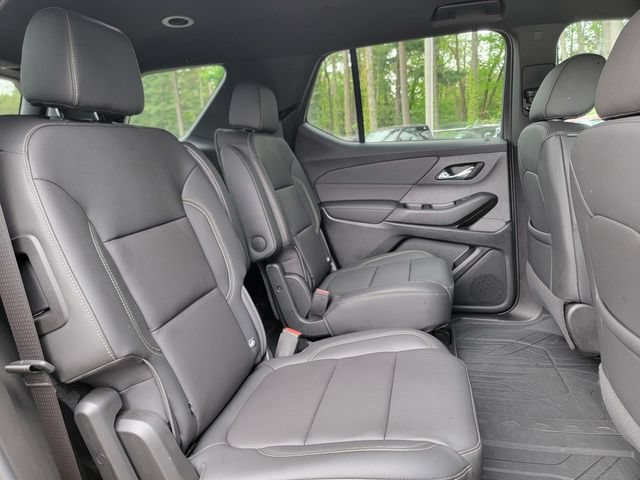Used 2023 Chevrolet Traverse LT w/ LPO, Floor Liner Package FWD image 24