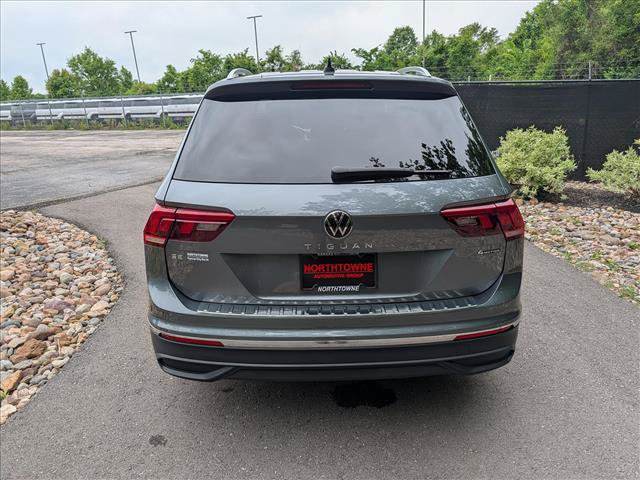 Used 2023 Volkswagen Tiguan SE w/ Panoramic Sunroof Package AWD/4WD image 4