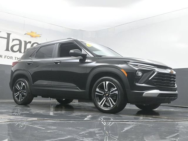 Used 2025 Chevrolet TrailBlazer LT w/ Convenience Package image 2