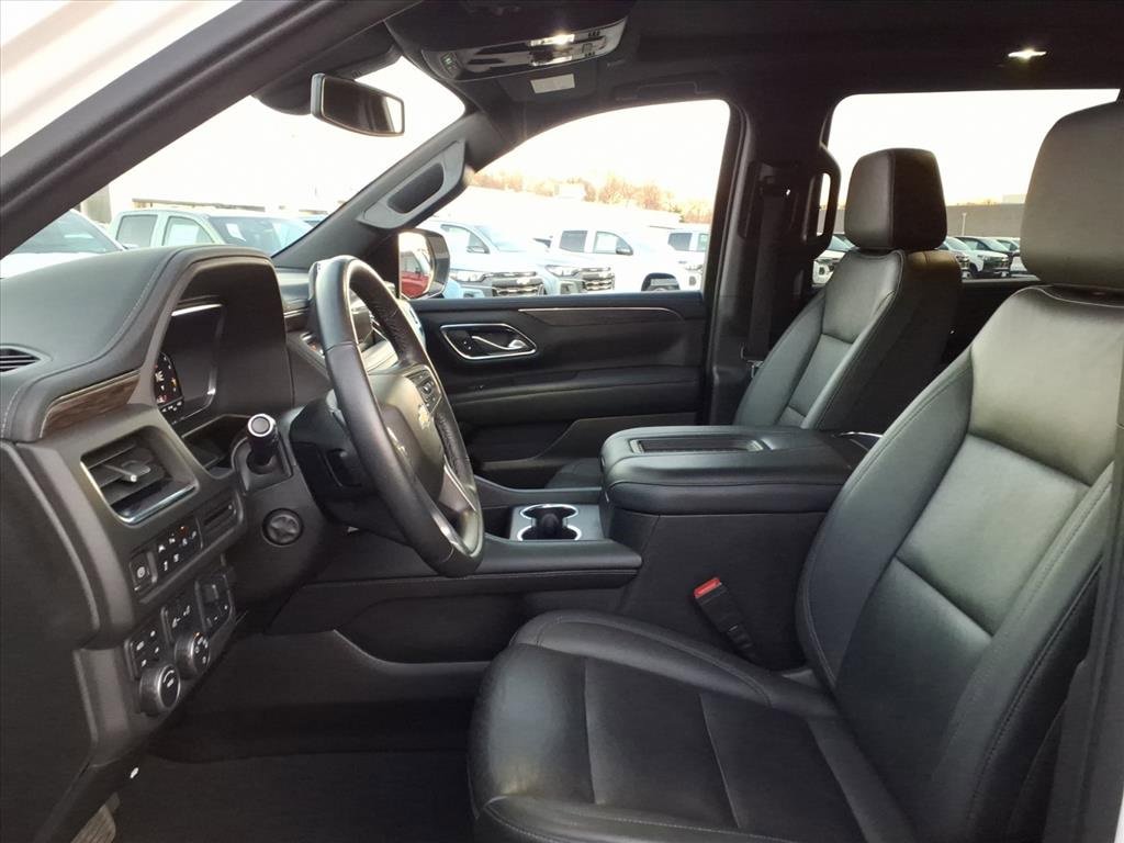 Used 2022 Chevrolet Suburban LT w/ LT Signature Package image 12