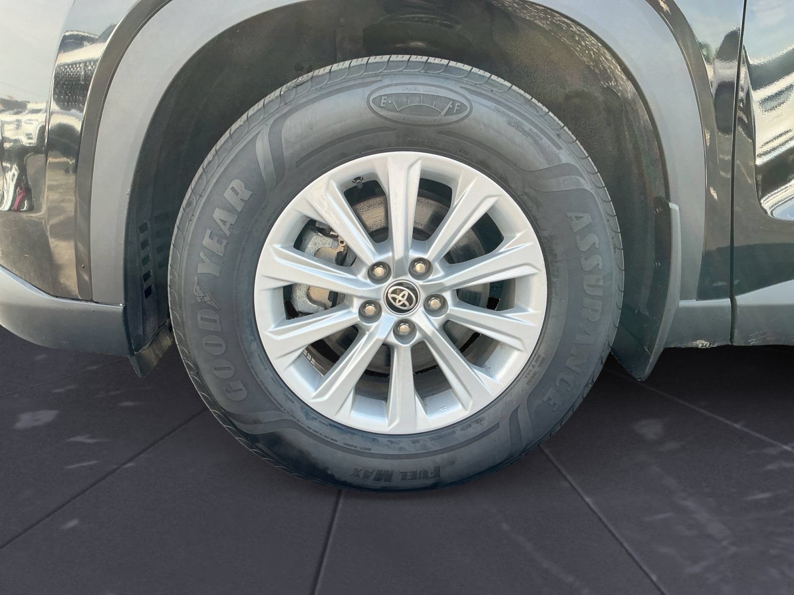 Used 2025 Toyota Grand Highlander AWD image 14