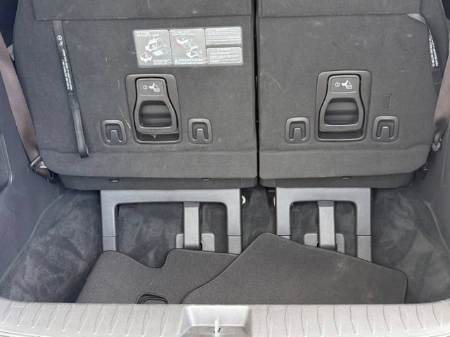 Used 2023 Kia Carnival LX FWD image 8