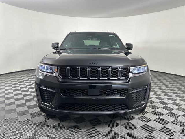 New 2026 Jeep Grand Cherokee L Limited w/ Luxury Tech Group II AWD/4WD image 11