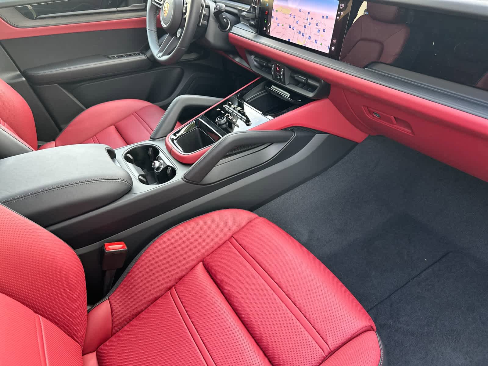 New 2026 Porsche Cayenne GTS AWD/4WD image 17