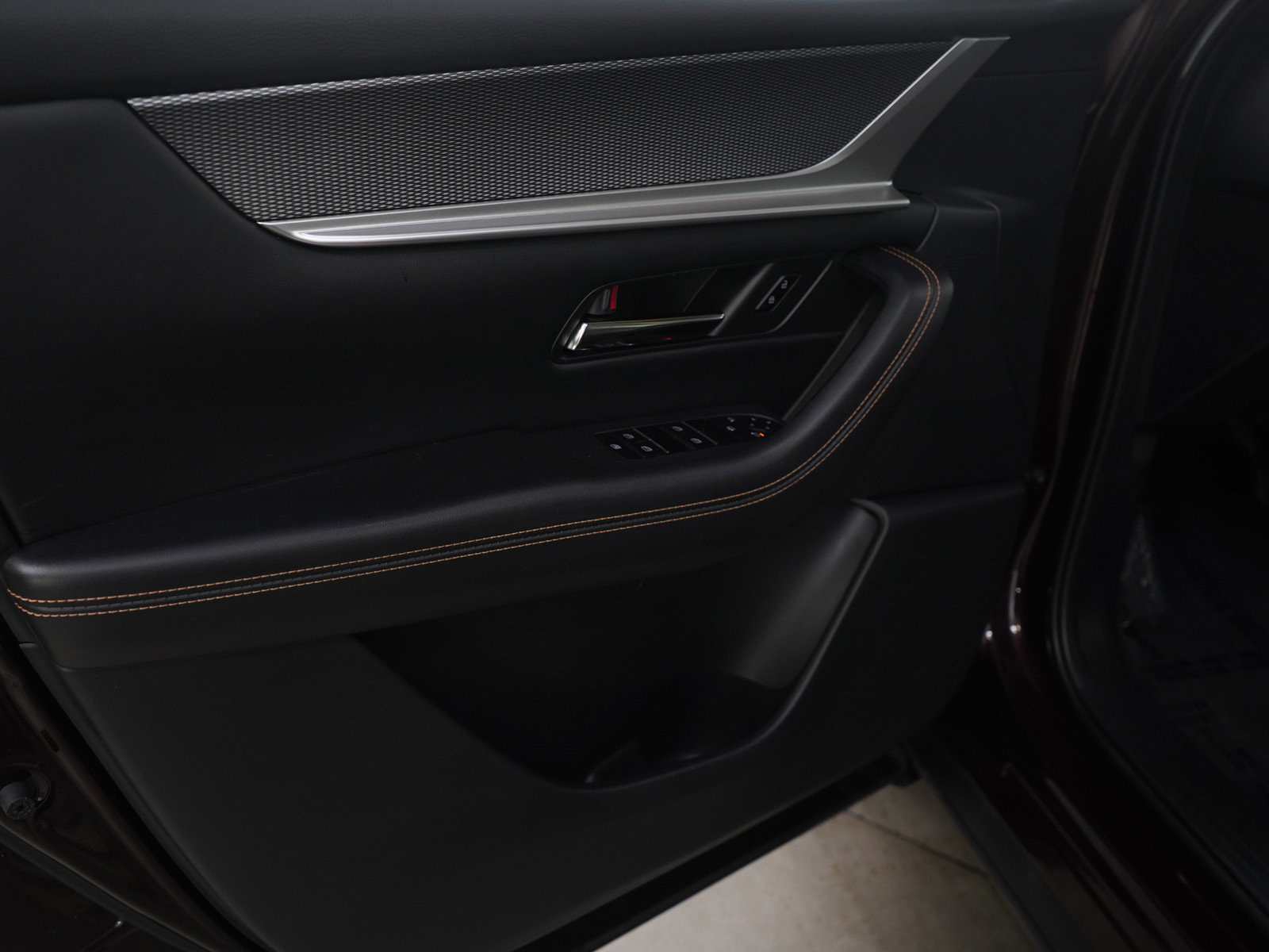 Certified 2024 MAZDA CX-90 Plug-In Hybrid w/ Premium Plus image 24