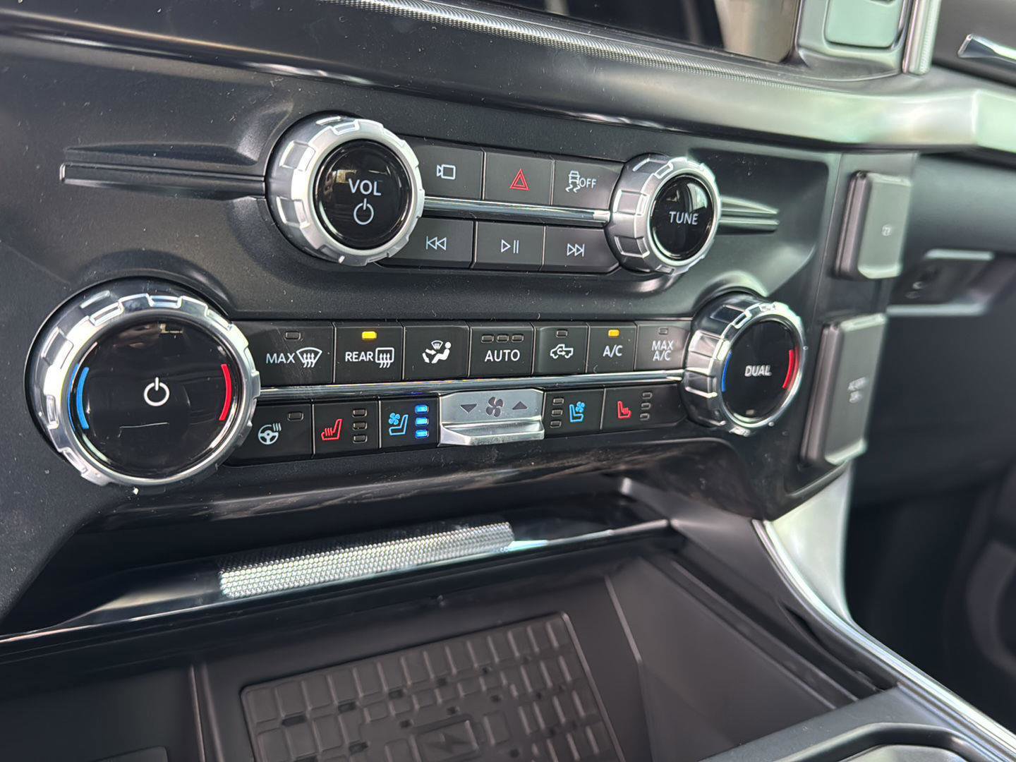 New 2026 Ford F150 Platinum w/ Equipment Group 702A High image 35