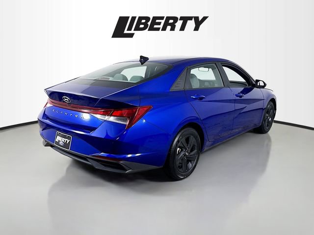 Used 2023 Hyundai Elantra SEL image 7