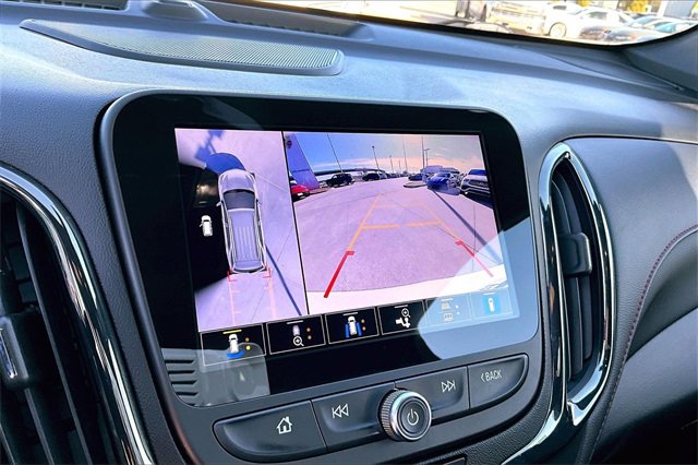 Used 2022 Chevrolet Equinox RS w/ RS Leather Package image 21