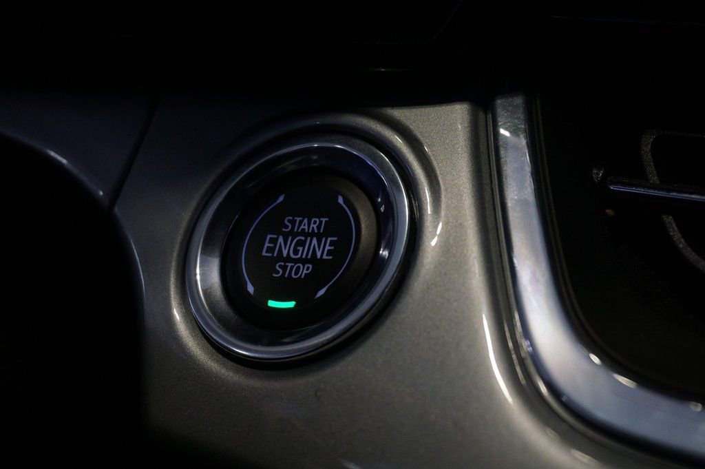 Certified 2025 Chevrolet Trax LT w/ LT Convenience Package image 17