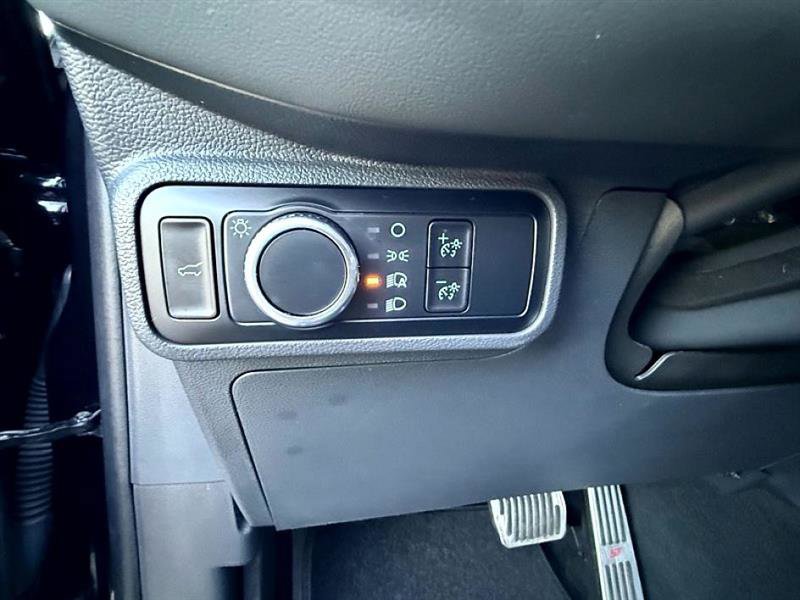 Used 2025 Ford Explorer Active image 24