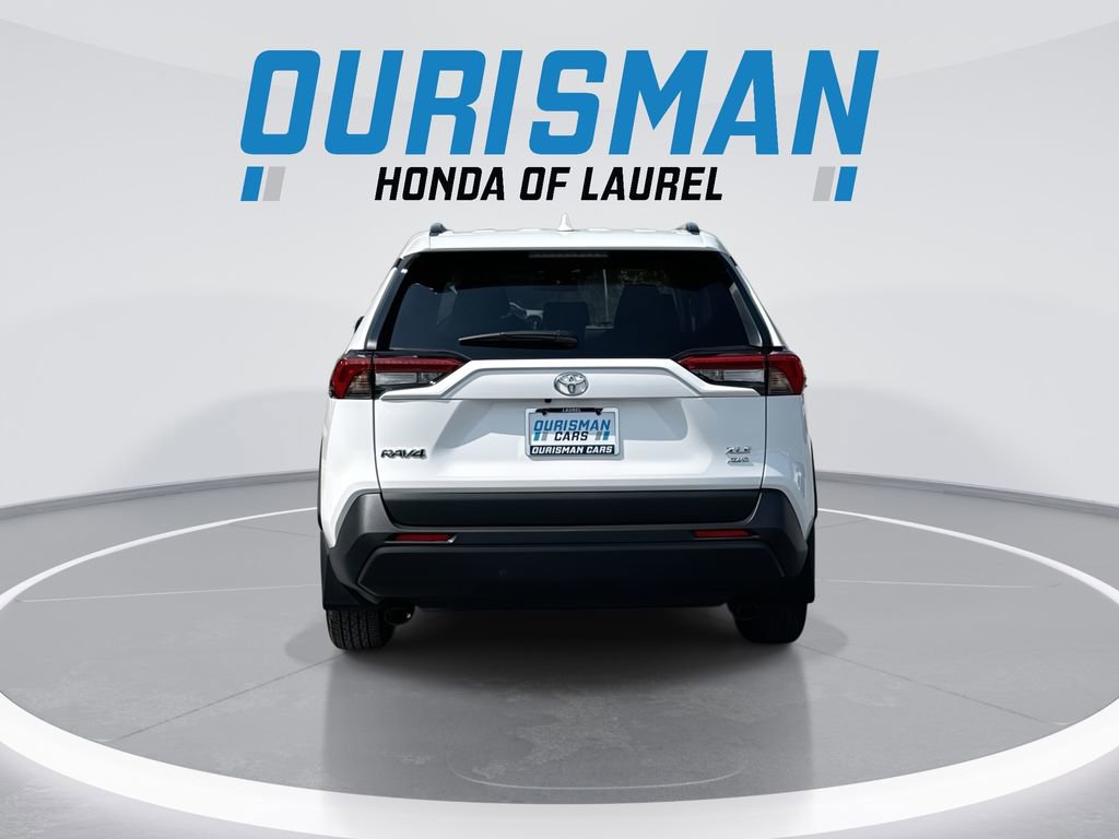 Used 2025 Toyota RAV4 XLE w/ Convenience Package image 7