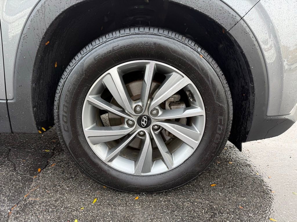 Used 2019 Hyundai Santa Fe SEL image 26