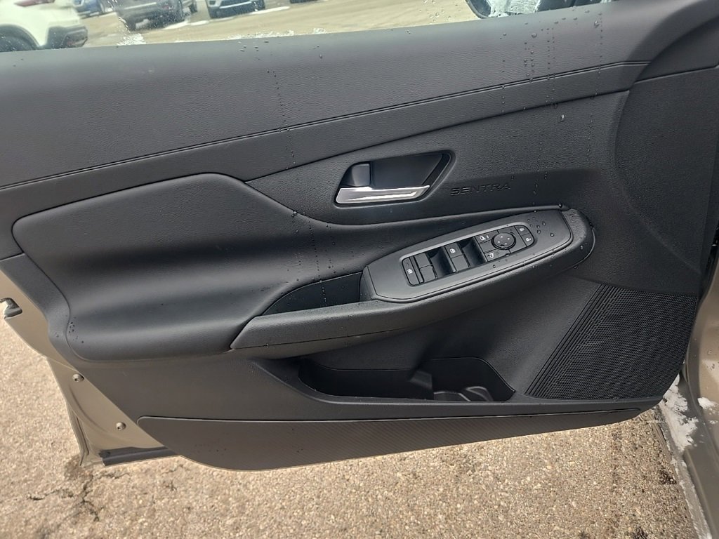 New 2026 Nissan Sentra SV image 9