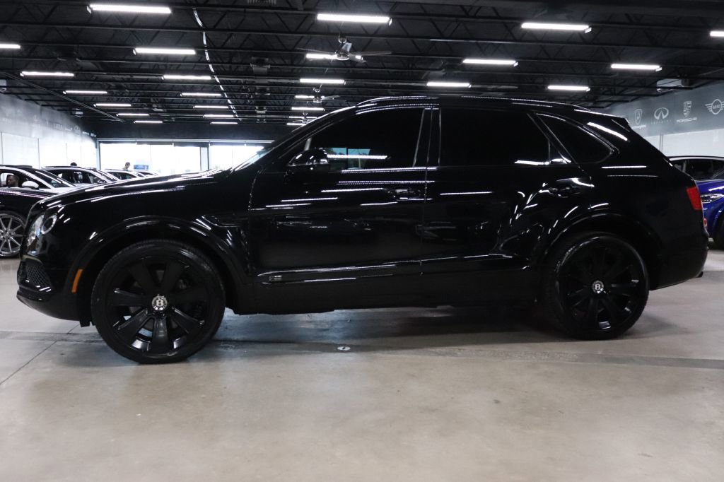 Used 2020 Bentley Bentayga Design Series image 2