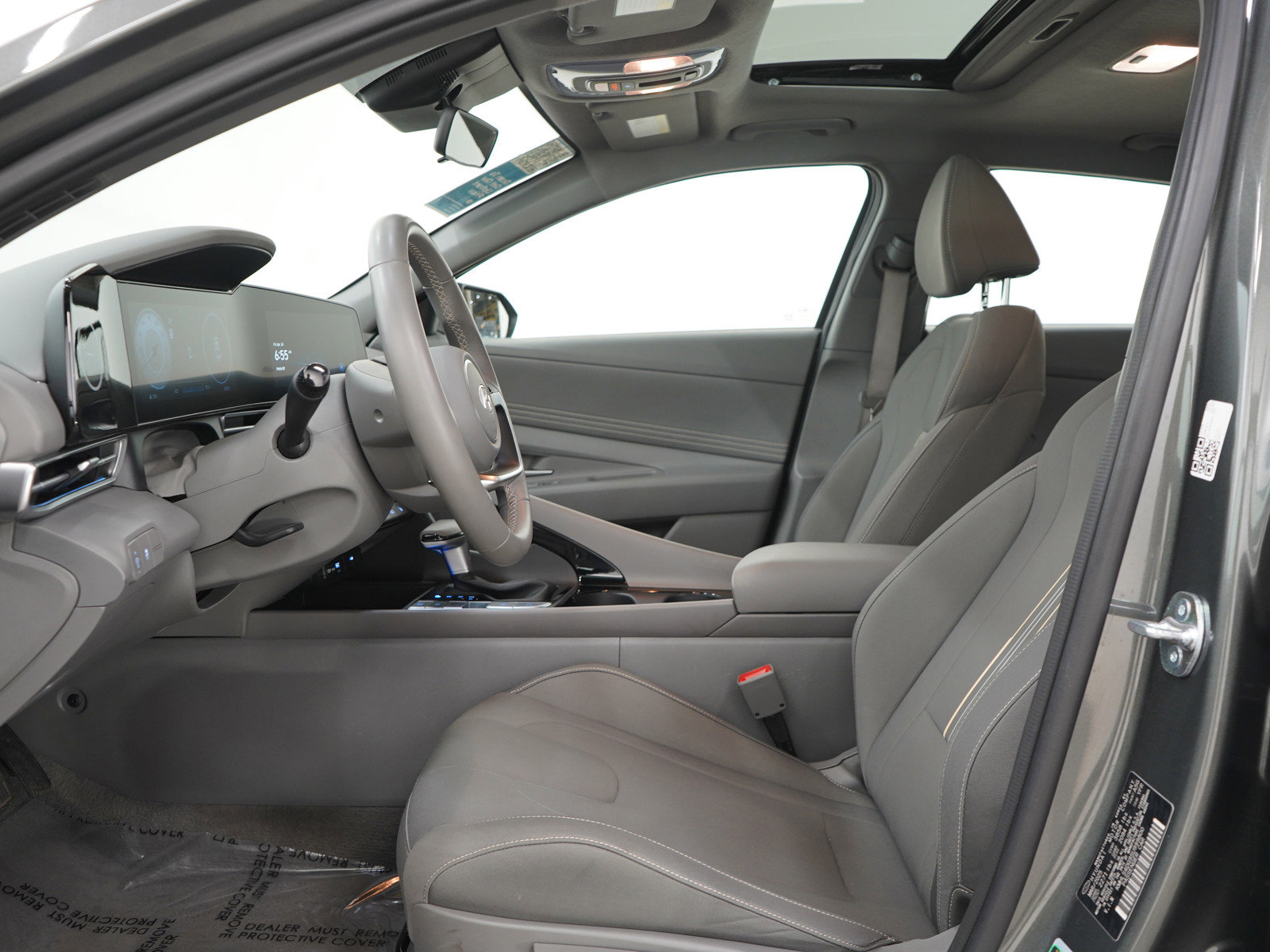 Used 2025 Hyundai Elantra SEL FWD image 21