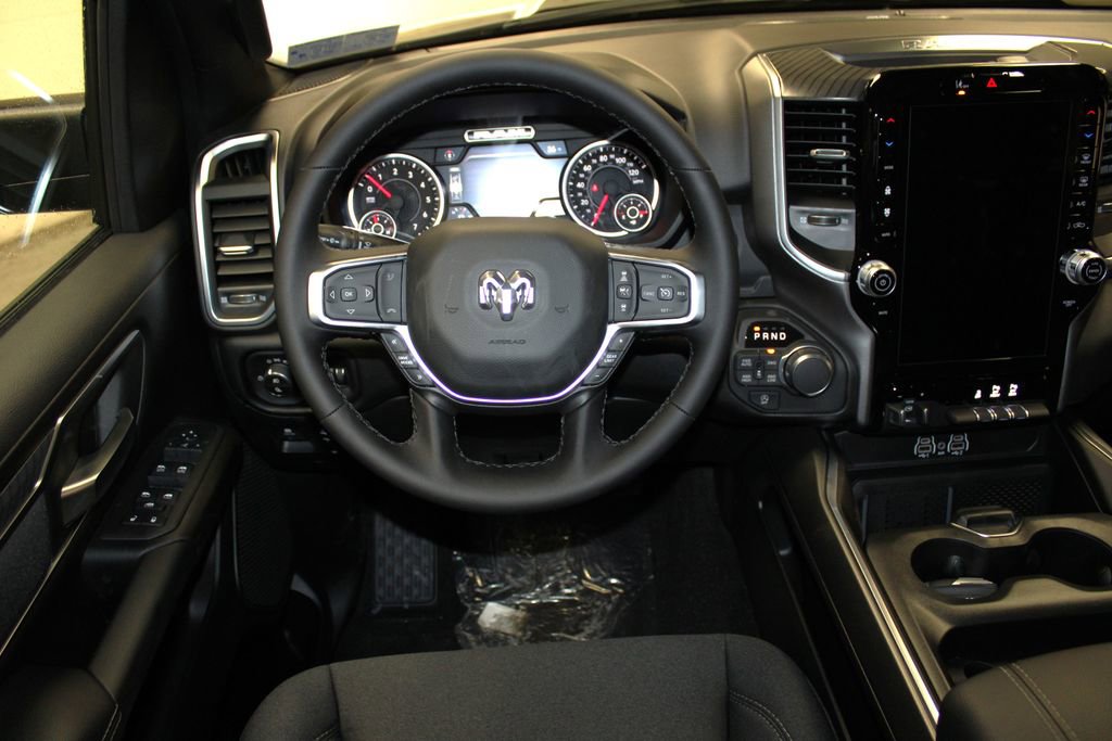 New 2026 RAM 1500 4x4 Crew Cab image 14