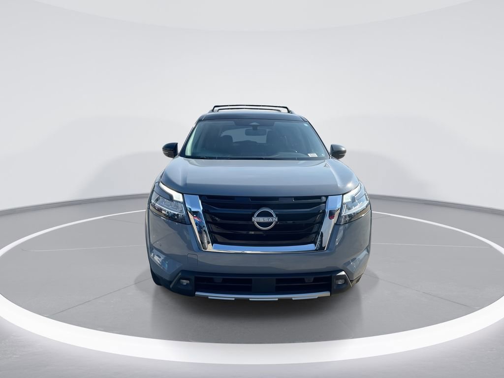 Used 2022 Nissan Pathfinder SL AWD/4WD image 3