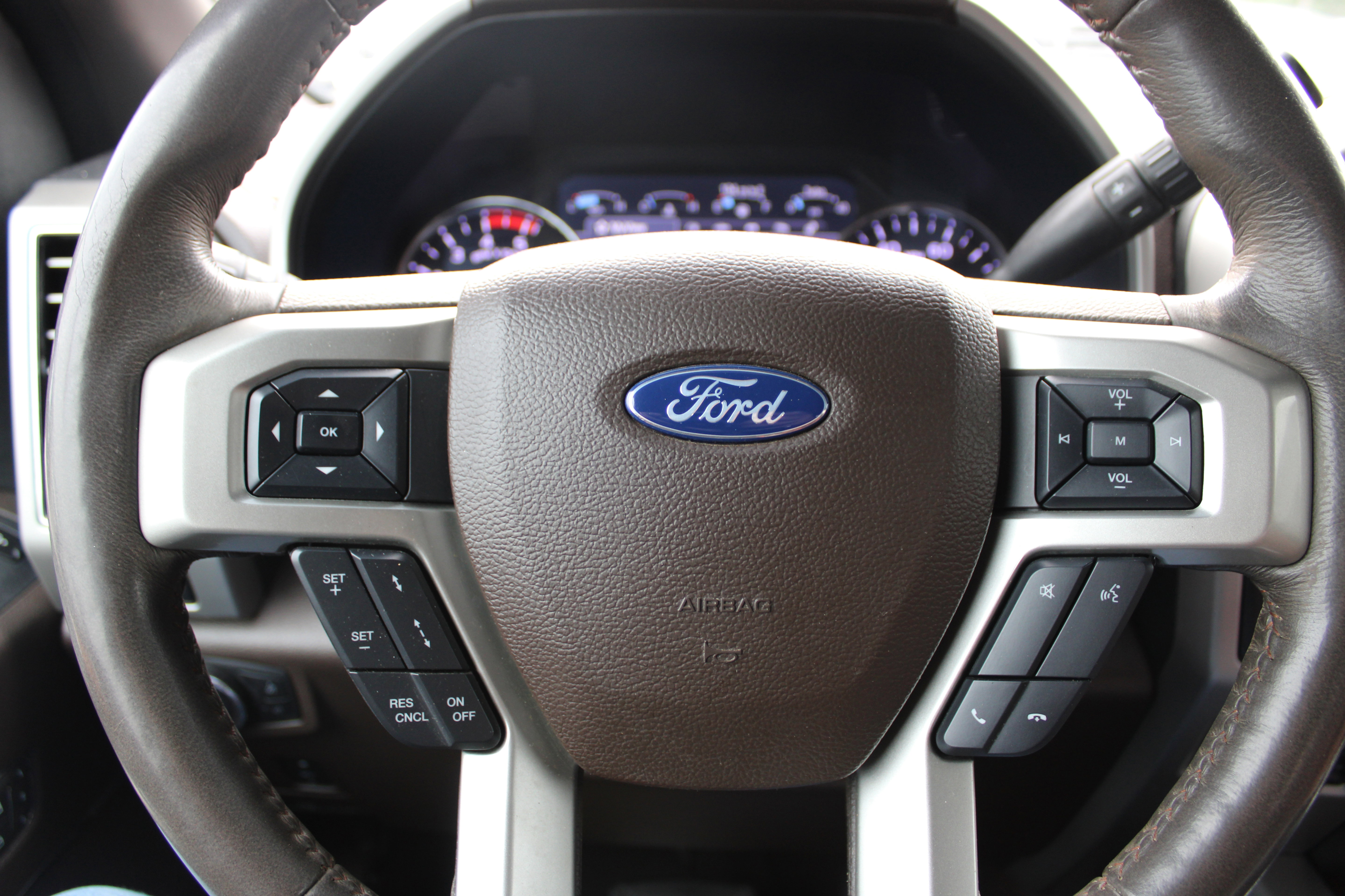 Used 2019 Ford F350 King Ranch w/ King Ranch Ultimate Package AWD/4WD image 18