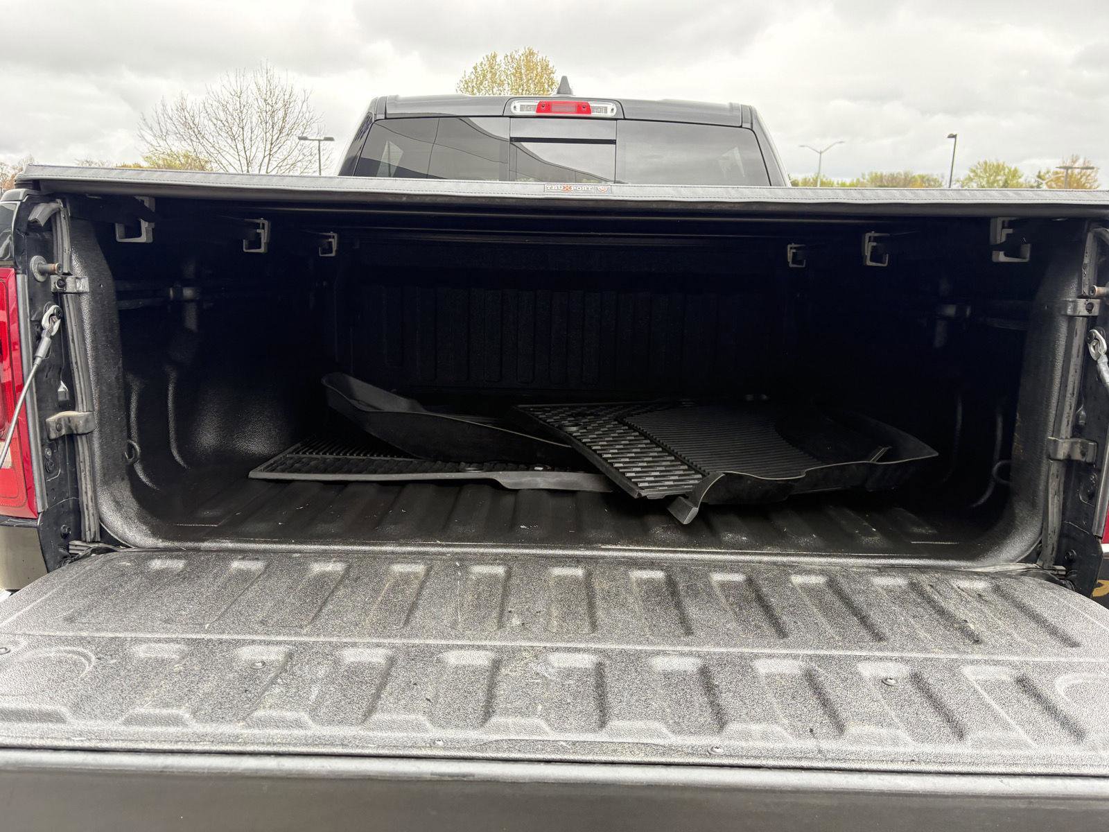 Used 2020 RAM 1500 Laramie AWD/4WD image 8
