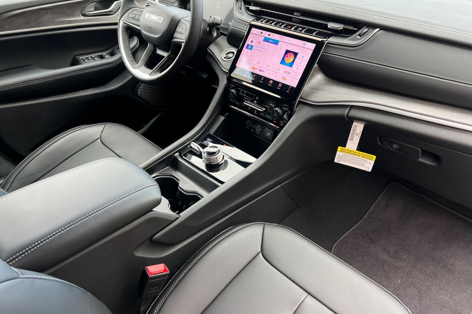 New 2025 Jeep Grand Cherokee Limited image 16