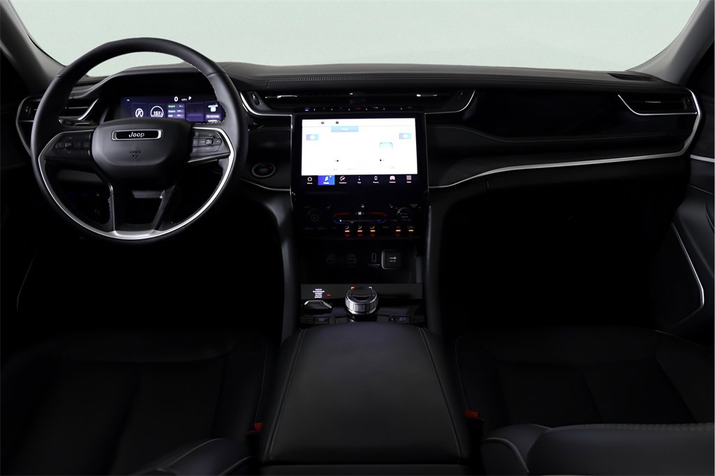 Used 2022 Jeep Grand Cherokee Limited 4xe image 23