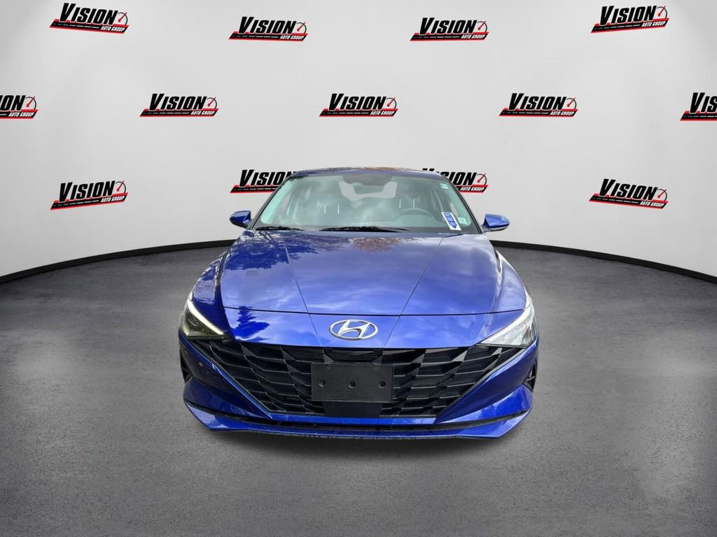 Used 2023 Hyundai Elantra SEL w/ Convenience Package image 2