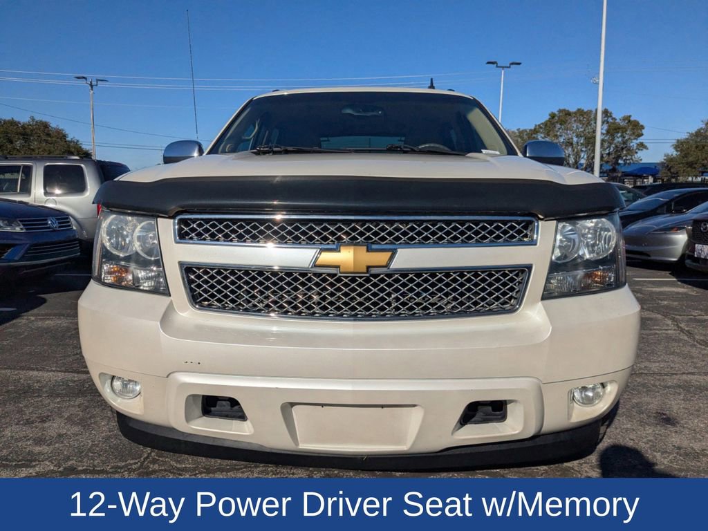 Used 2013 Chevrolet Avalanche LTZ image 9