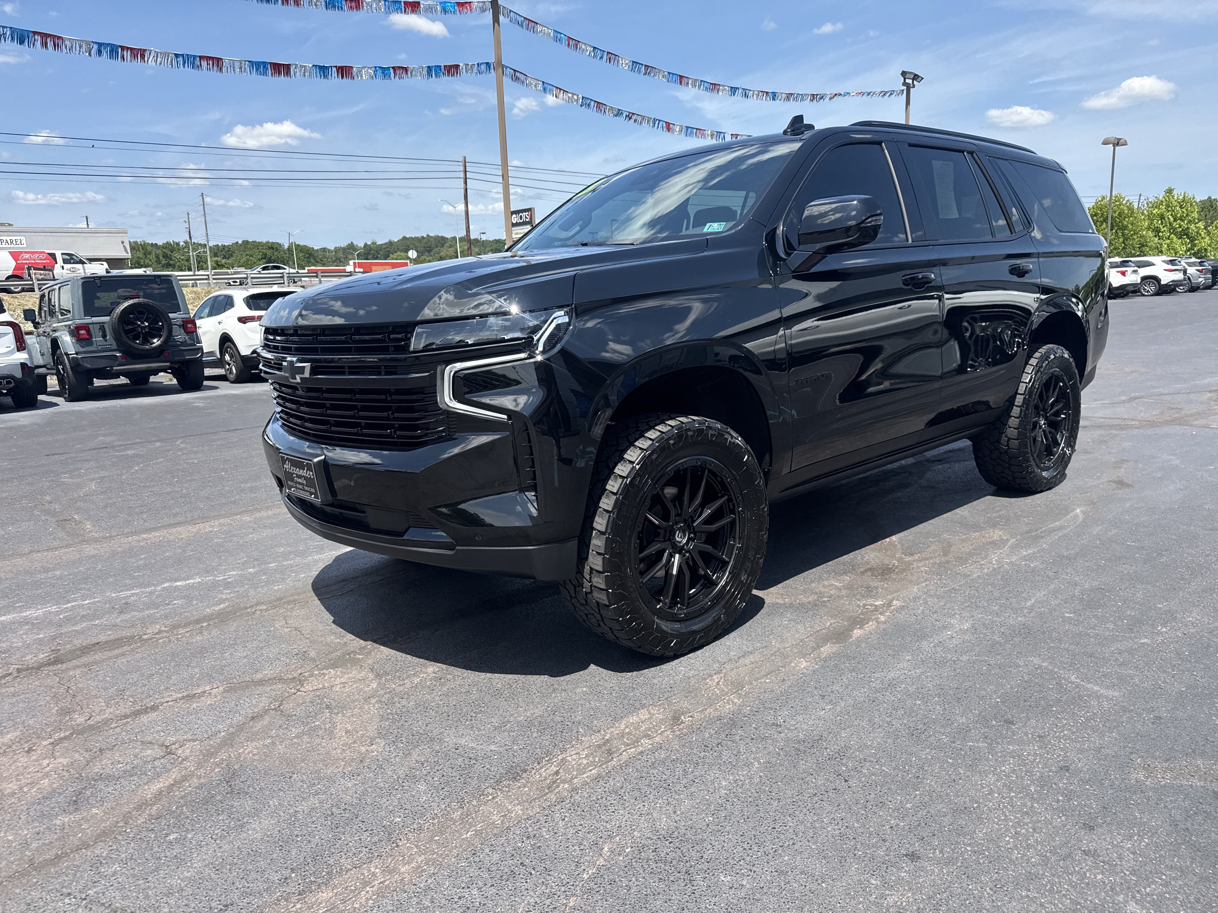 Used 2023 Chevrolet Tahoe RST w/ Luxury Package AWD/4WD image 8