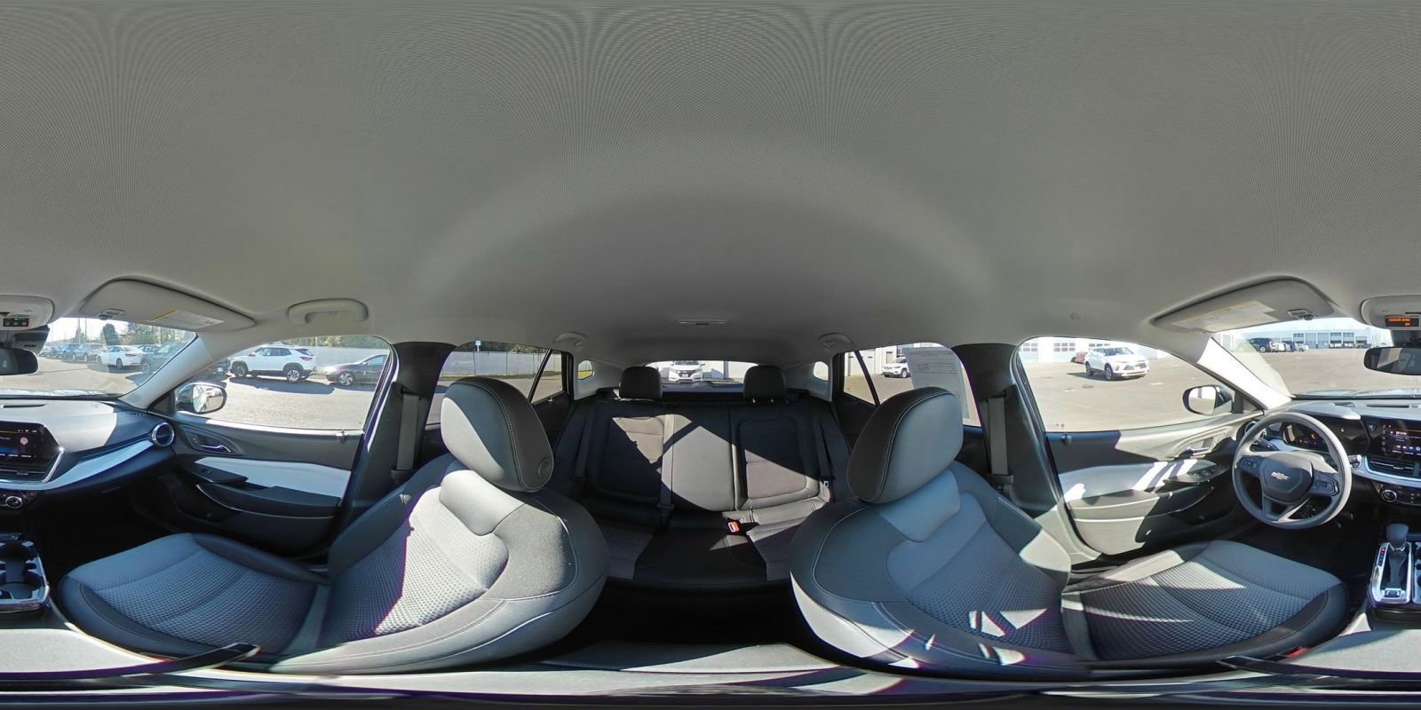 Used 2025 Chevrolet Trax LT FWD image 41