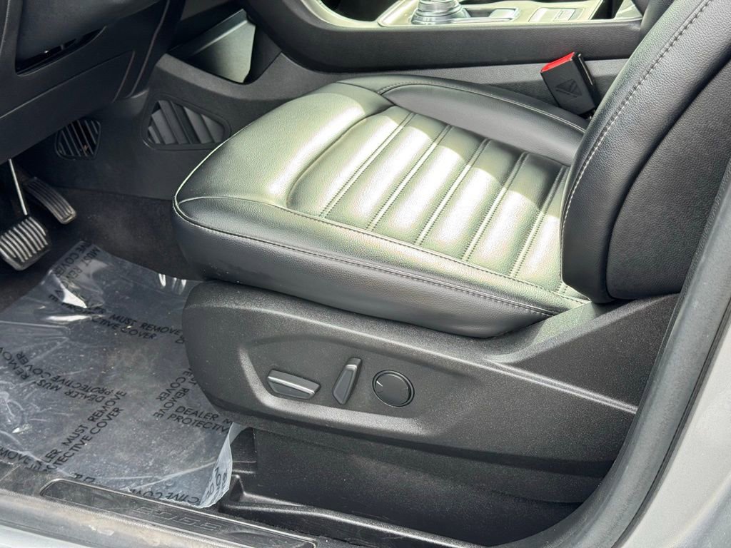 Used 2023 Ford Edge SEL image 25