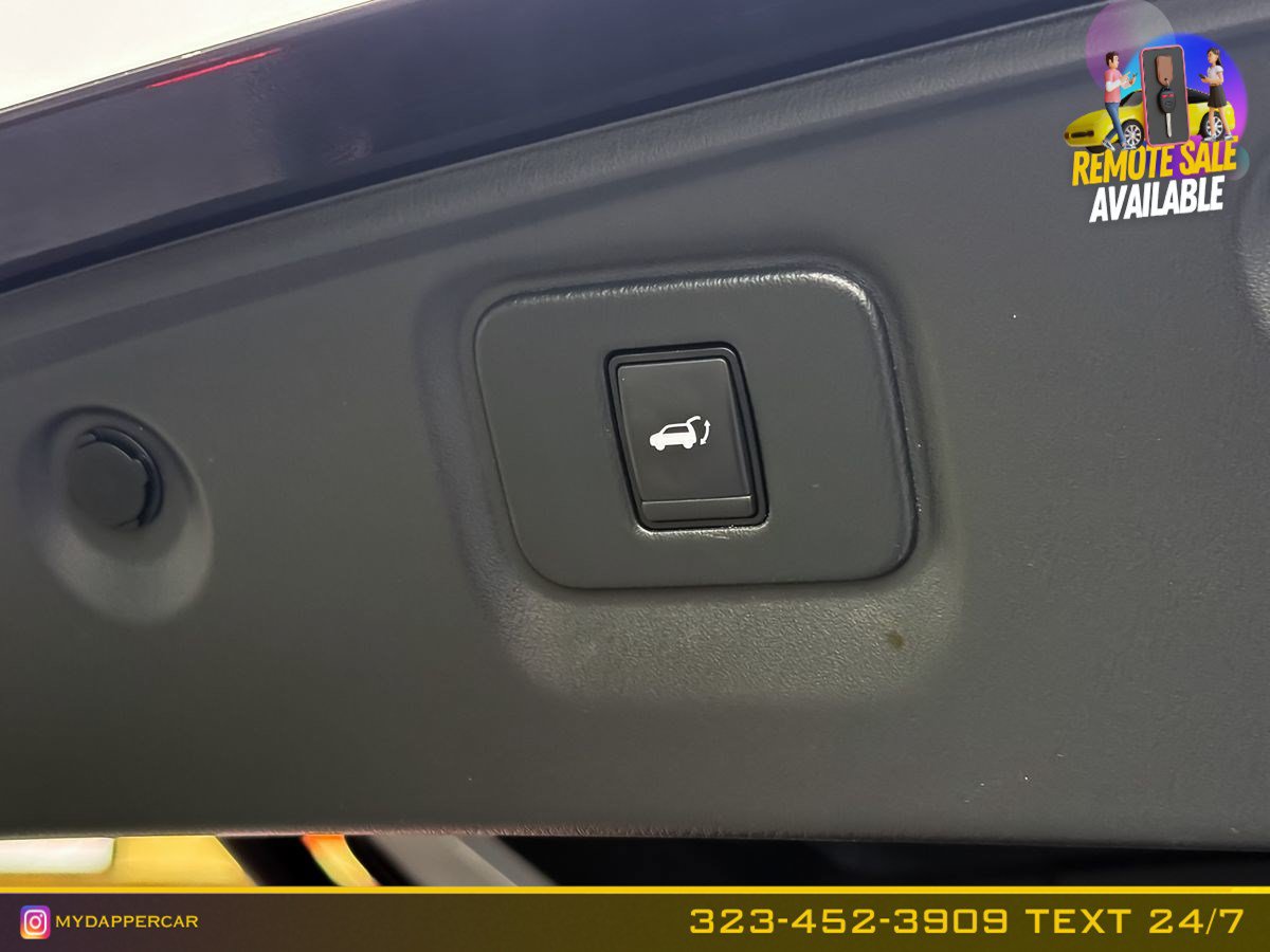 Used 2019 Nissan Pathfinder SL w/ Cargo Package FWD image 17