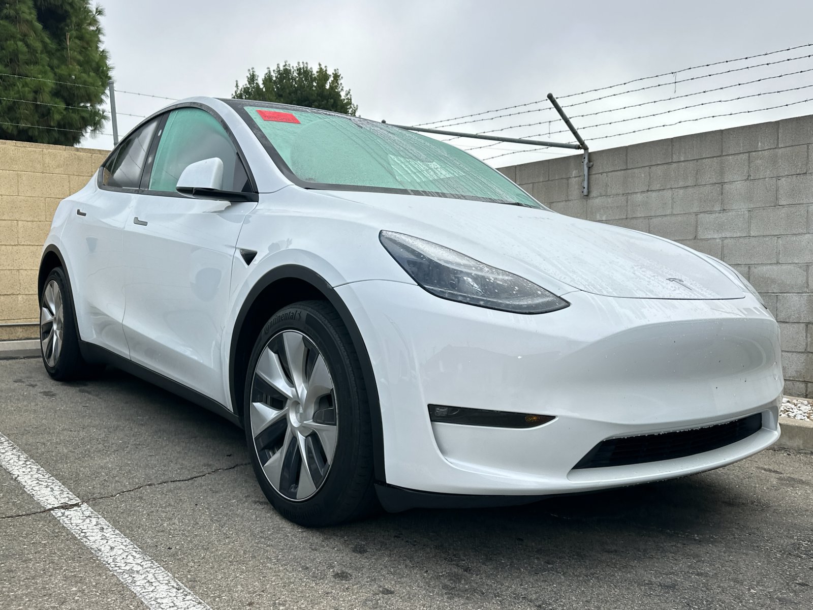 Used 2023 Tesla Model Y Long Range AWD/4WD image 2