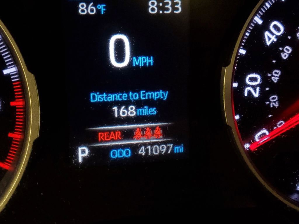 Used 2021 Toyota RAV4 XLE w/ Convenience Package image 25