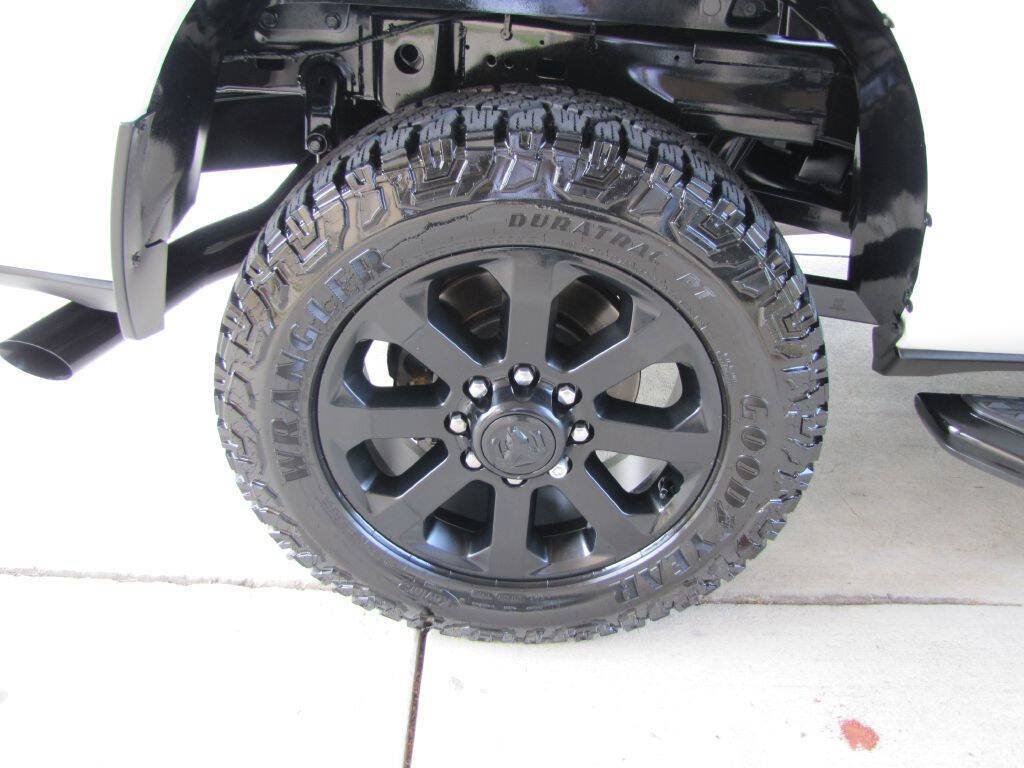 Used 2025 RAM 2500 Big Horn AWD/4WD image 15