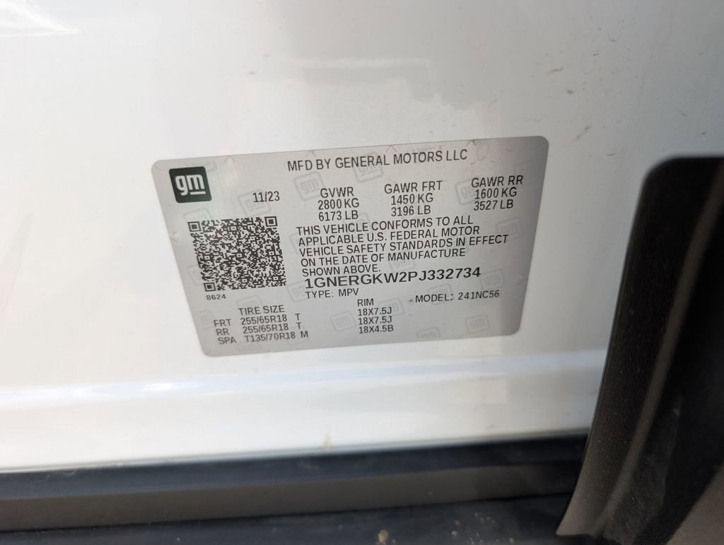 Used 2023 Chevrolet Traverse LT w/ LPO, Cargo Package FWD image 29