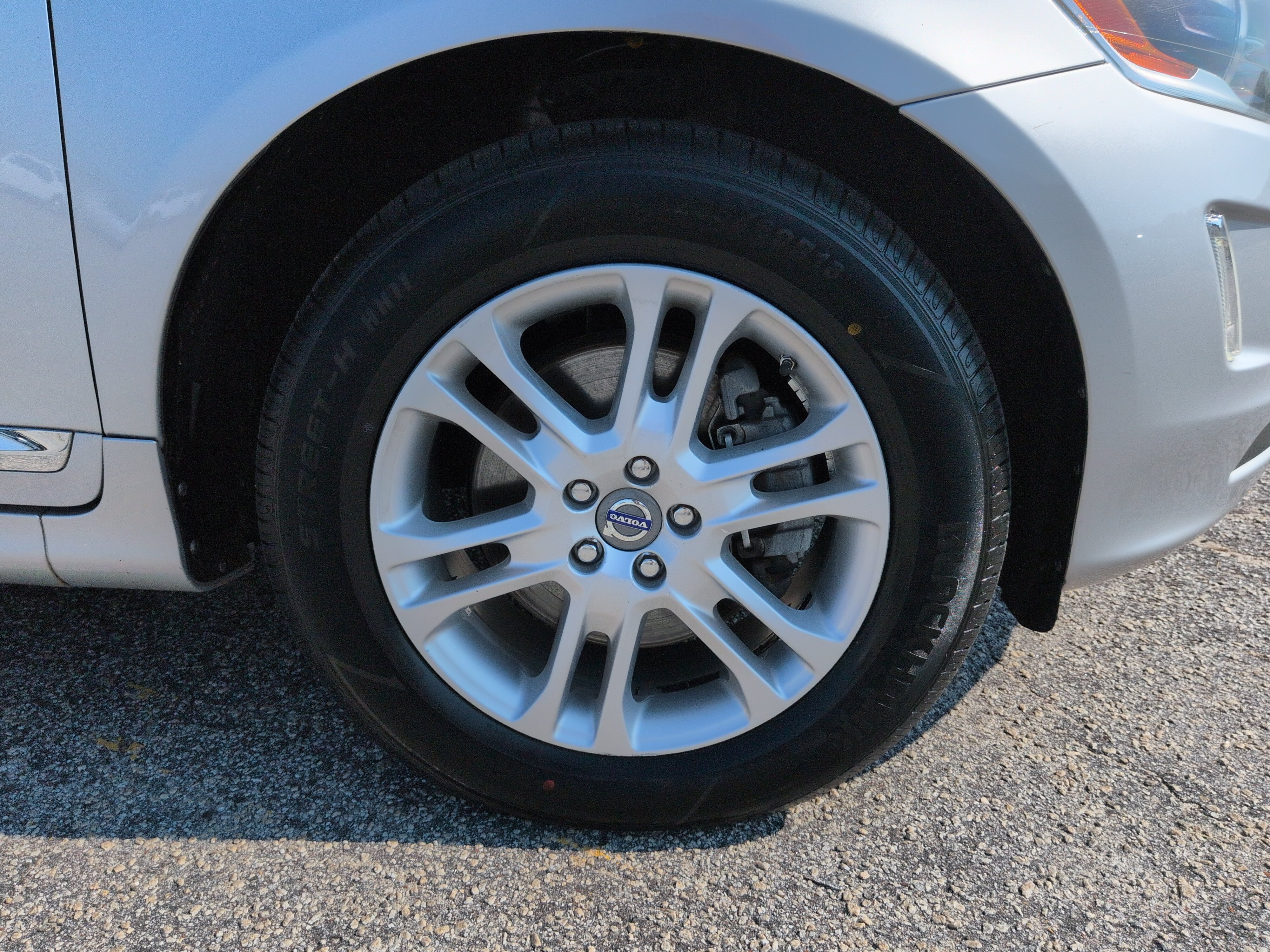 Used 2015 Volvo XC60 T5 Platinum AWD/4WD image 9