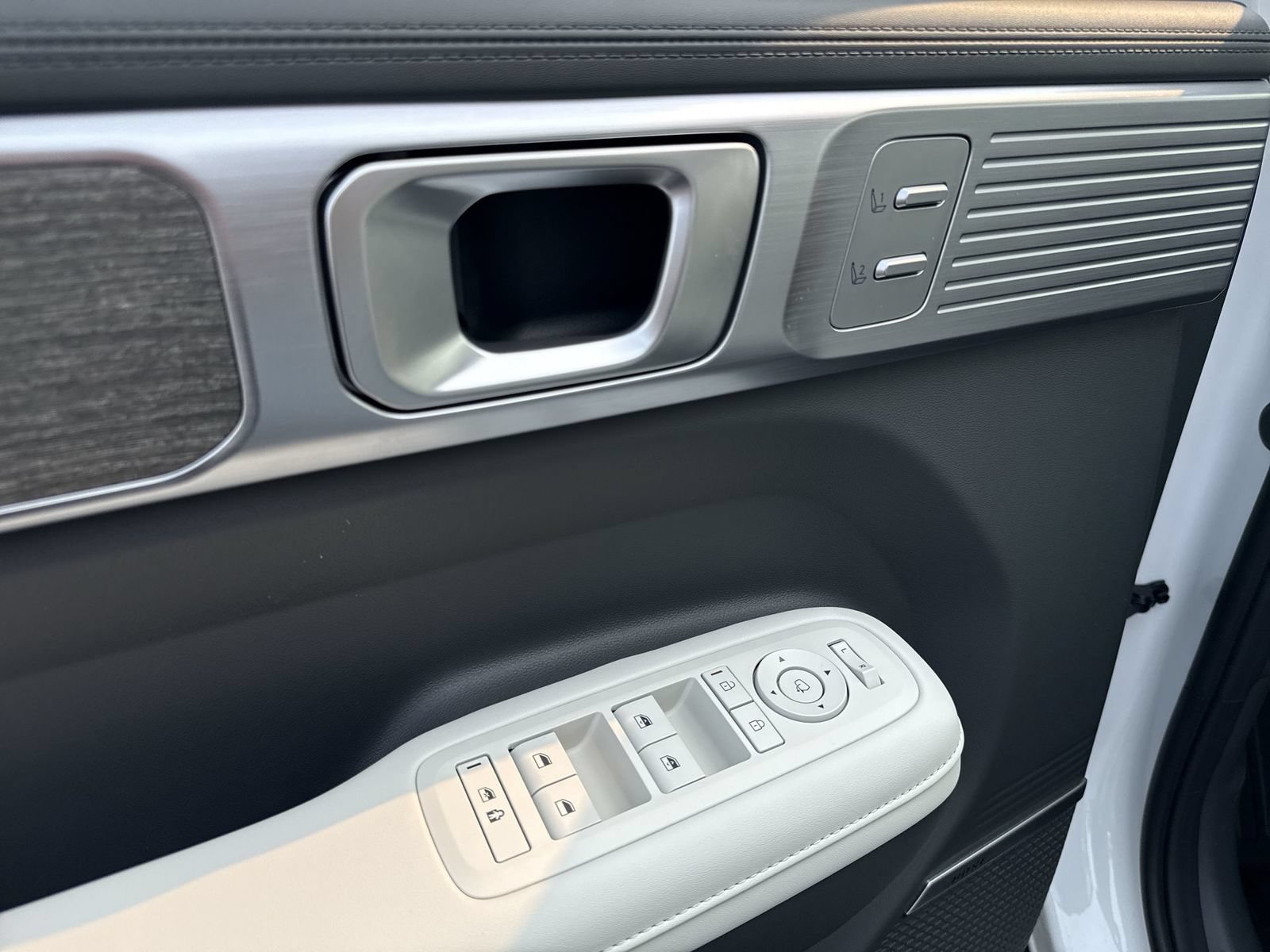 New 2026 Hyundai Santa Fe Limited AWD/4WD image 16