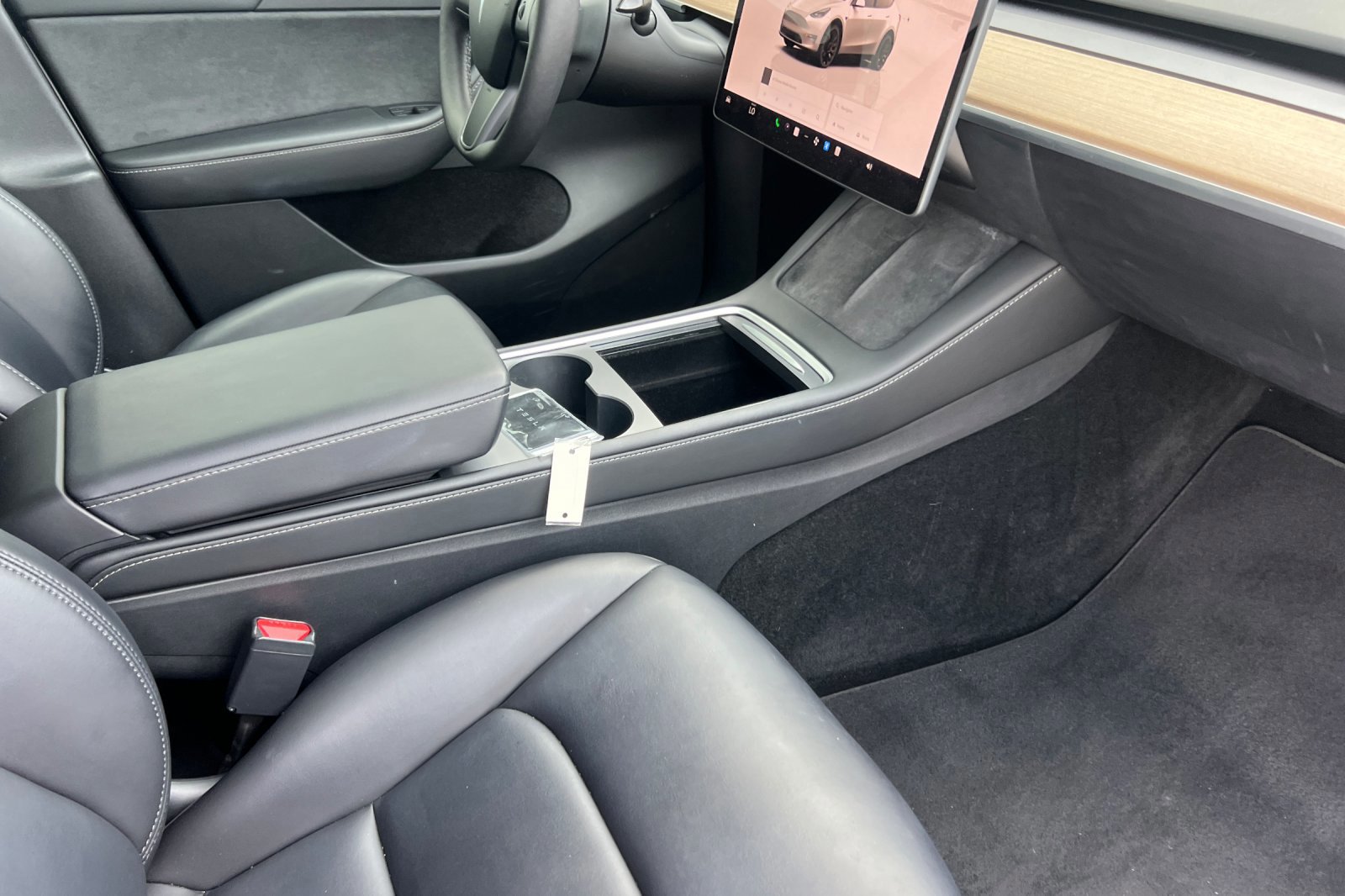 Used 2023 Tesla Model Y Performance image 16