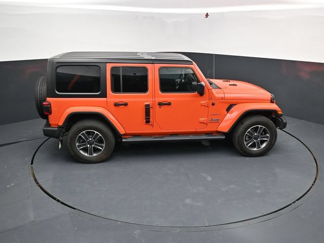 Used 2023 Jeep Wrangler Unlimited Sahara w/ LED Lighting Group AWD/4WD image 46