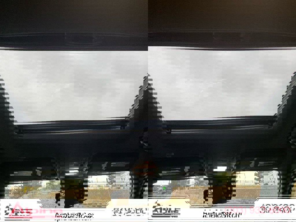 Used 2020 Lexus UX 250h w/ Premium Package image 18