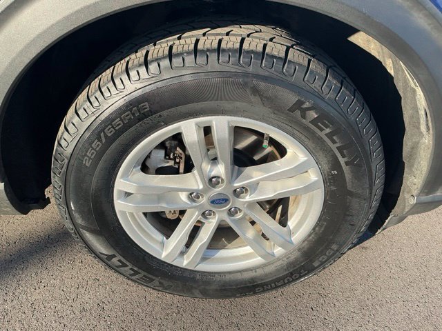 Used 2022 Ford Explorer XLT AWD/4WD image 12
