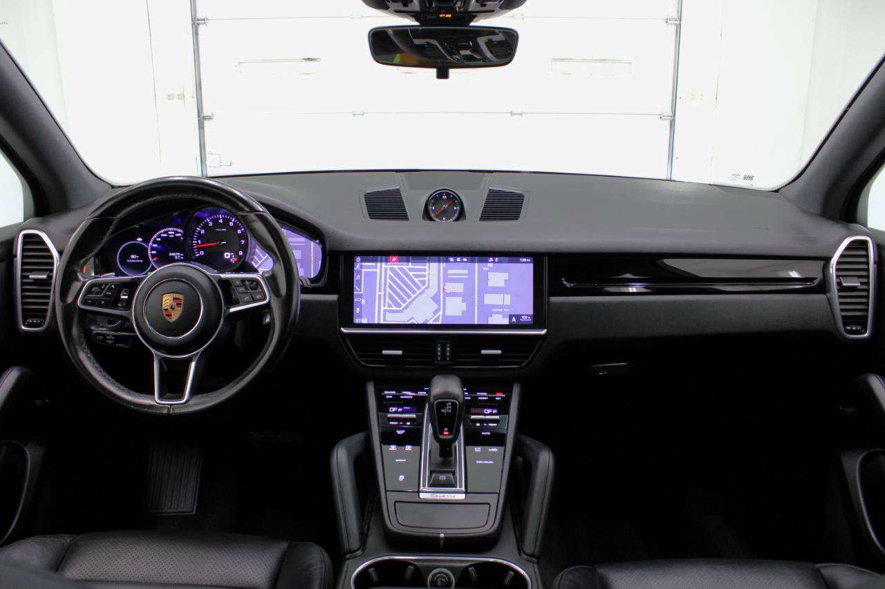 Used 2020 Porsche Cayenne AWD/4WD image 47