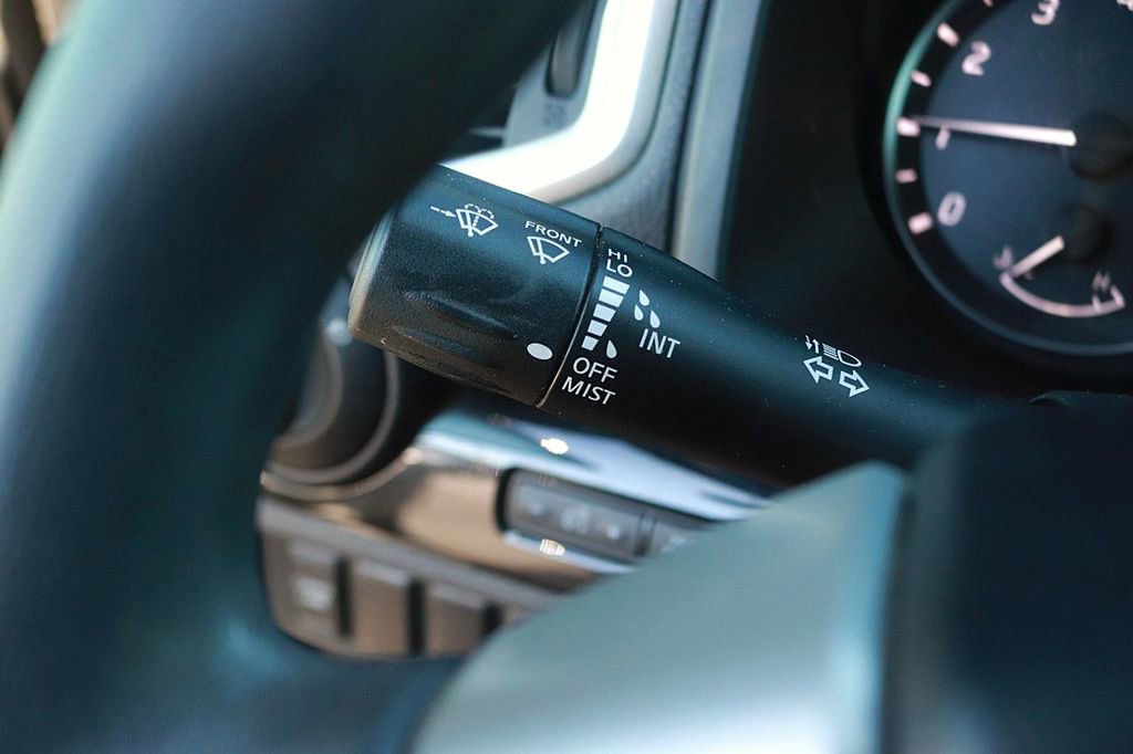 Used 2021 Nissan Titan SV w/ Accessory Utility Package AWD/4WD image 23