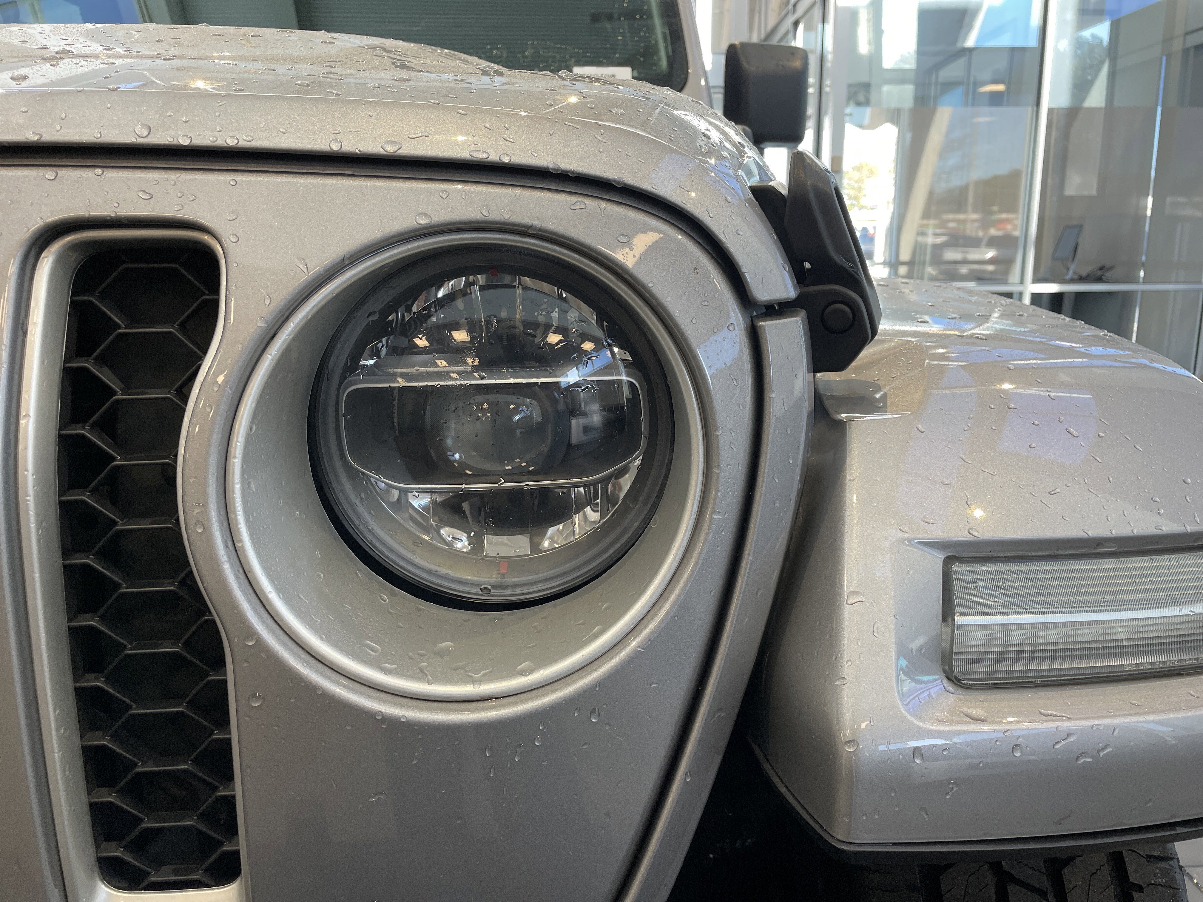 Used 2021 Jeep Wrangler Unlimited Sahara w/ Cold Weather Group AWD/4WD image 5