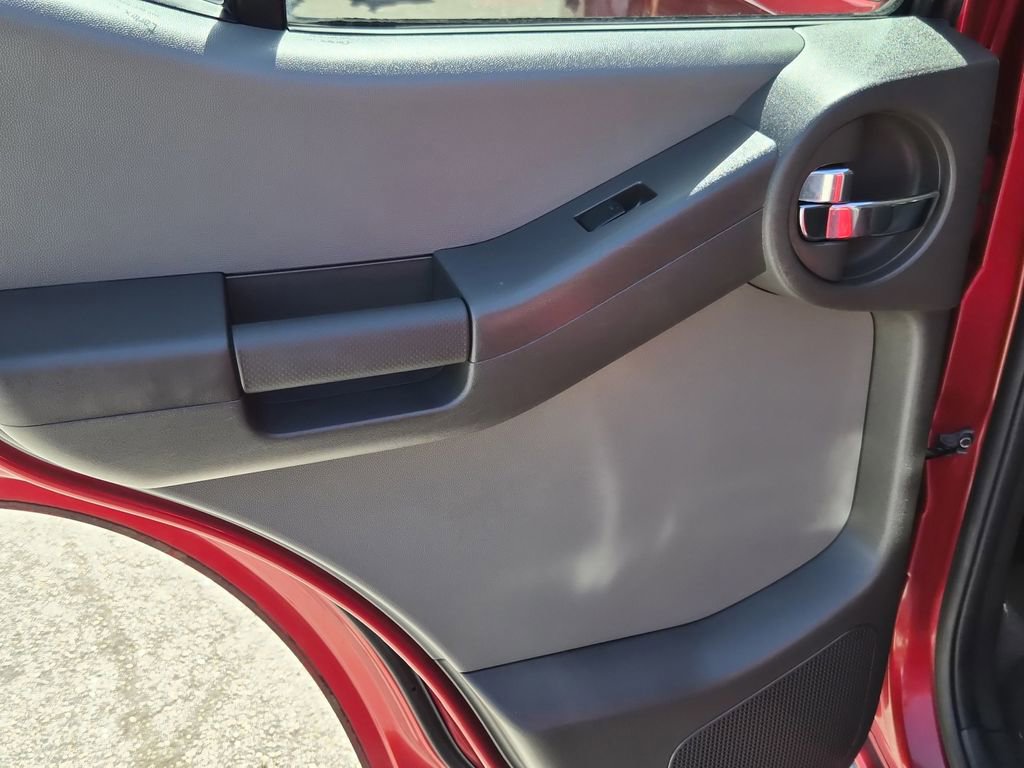 Used 2012 Nissan Xterra X image 17