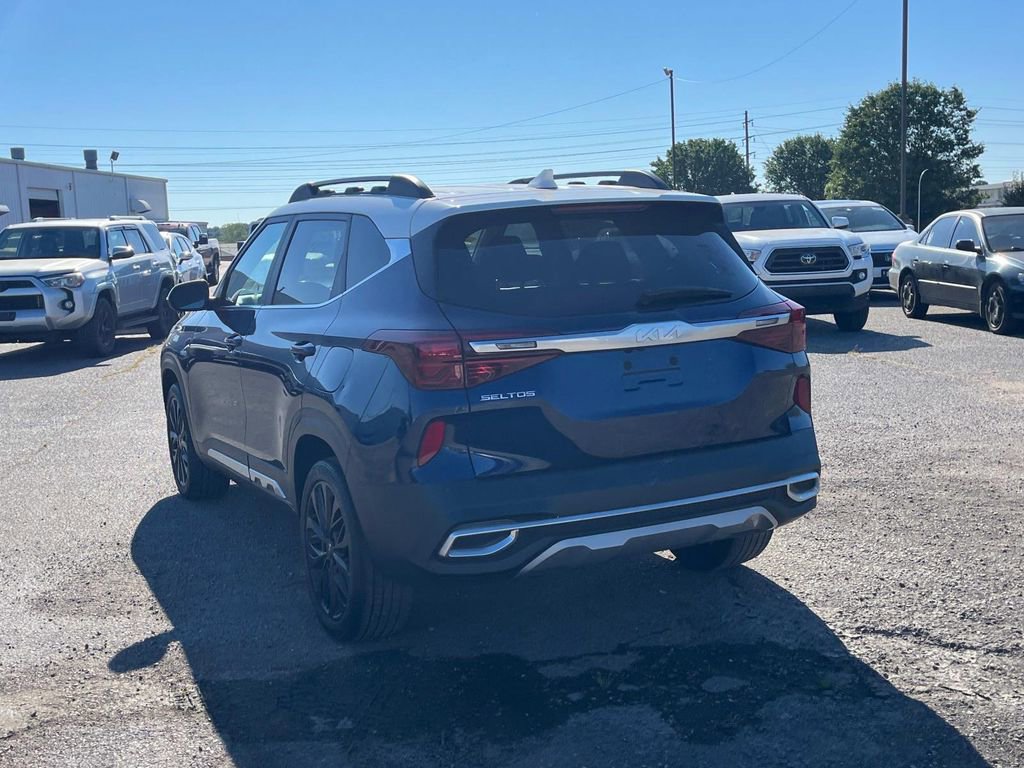 Used 2023 Kia Seltos Nightfall Edition image 5