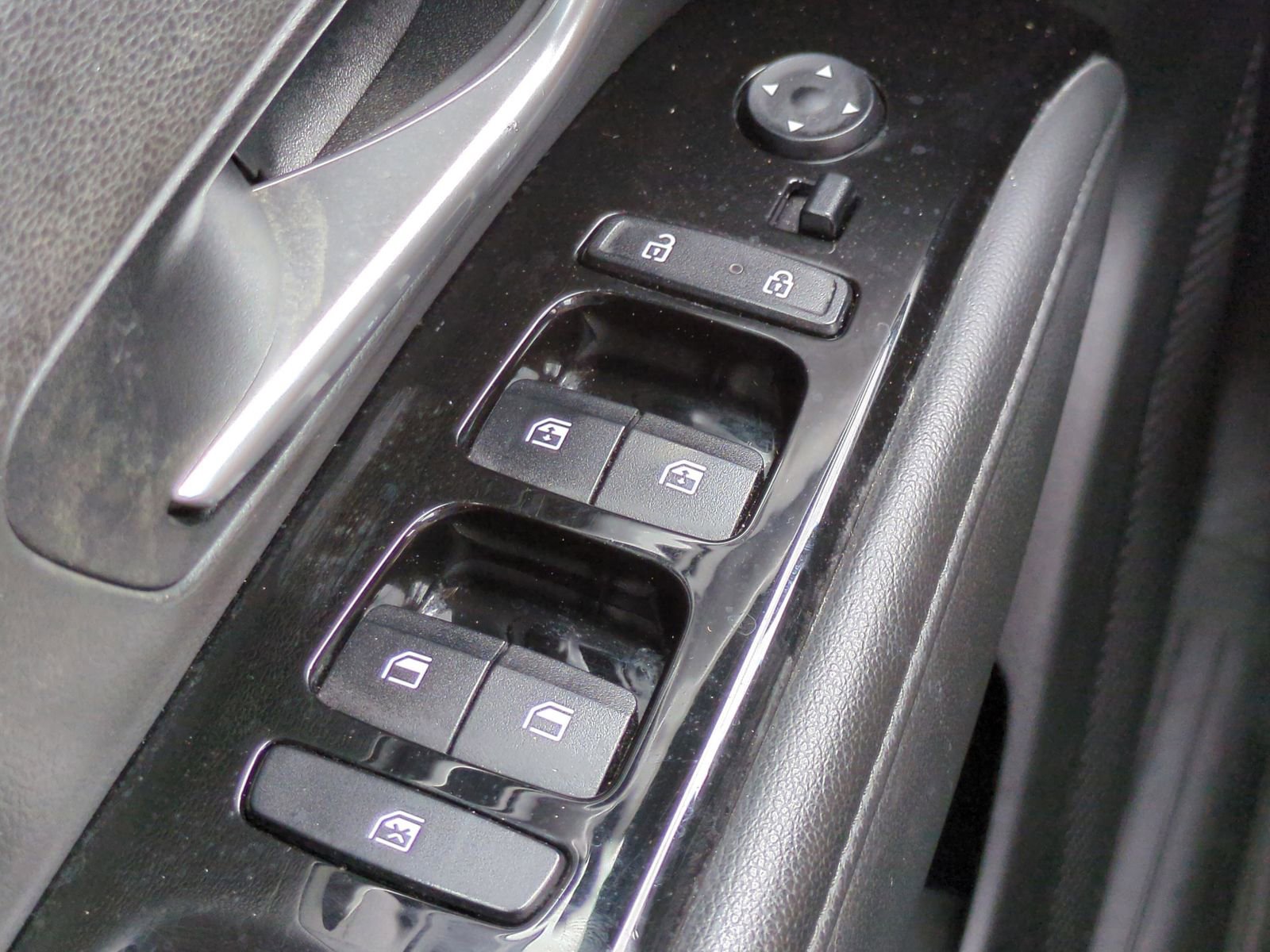 Used 2023 Hyundai Santa Cruz Limited AWD/4WD image 25