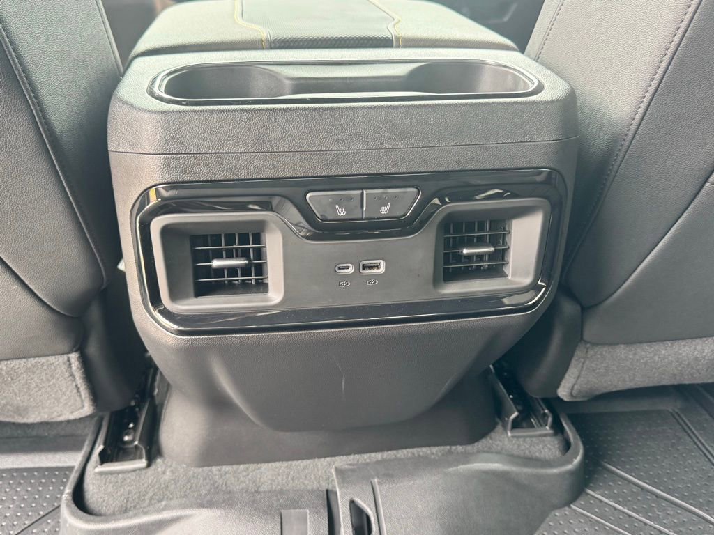 Used 2025 Chevrolet Silverado 1500 ZR2 w/ Technology Package image 21