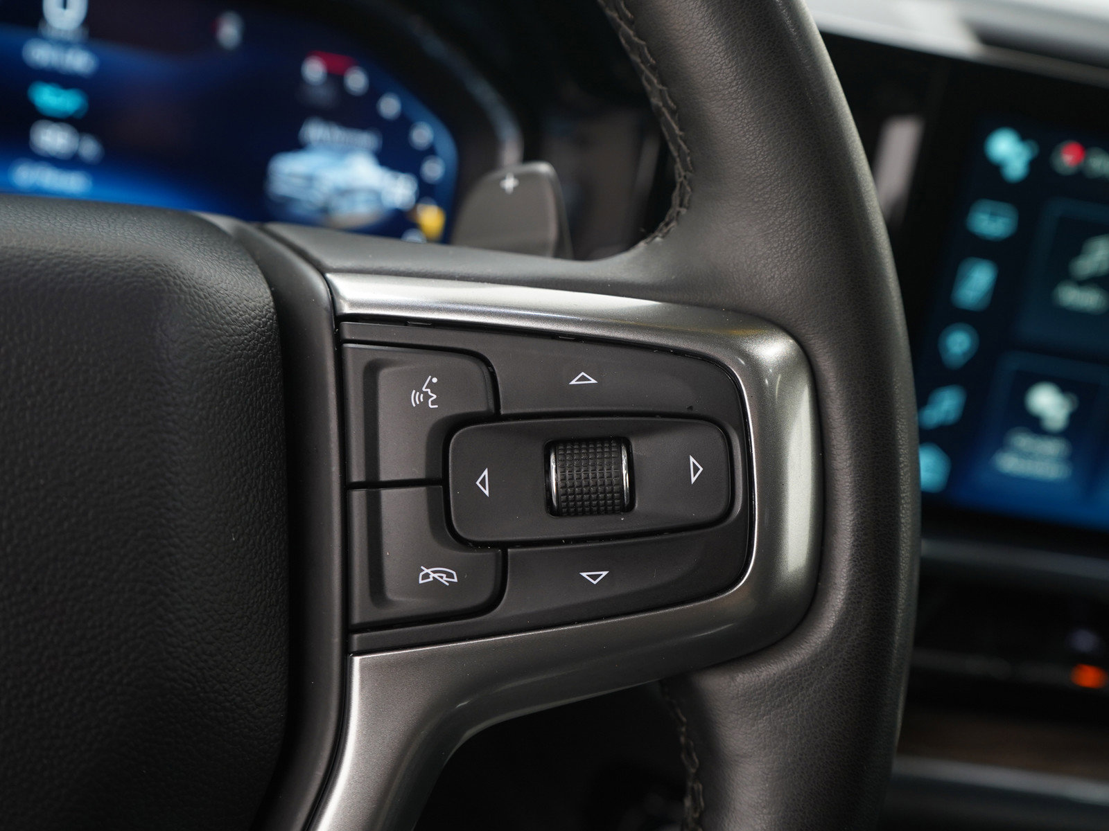 Used 2024 Chevrolet Silverado 1500 RST w/ Convenience Package II AWD/4WD image 28